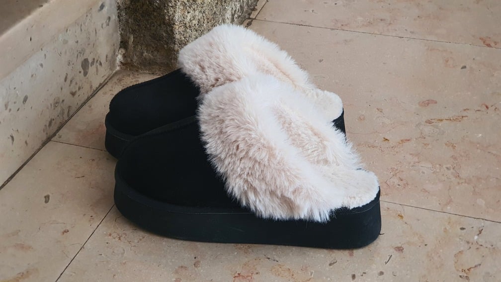 Un atelier Lego en chaussons