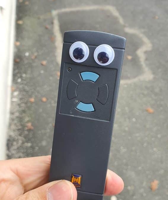 Les yeux mobiles ou « googly eyes »